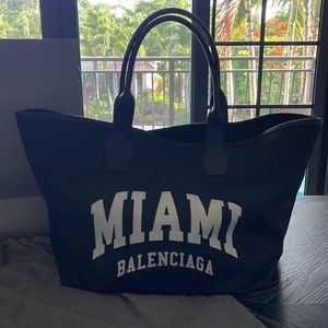 WOMEN'S CITIES MIAMI BALENCIAGA JUMBO LARGE TOTE BAG IN BLACK